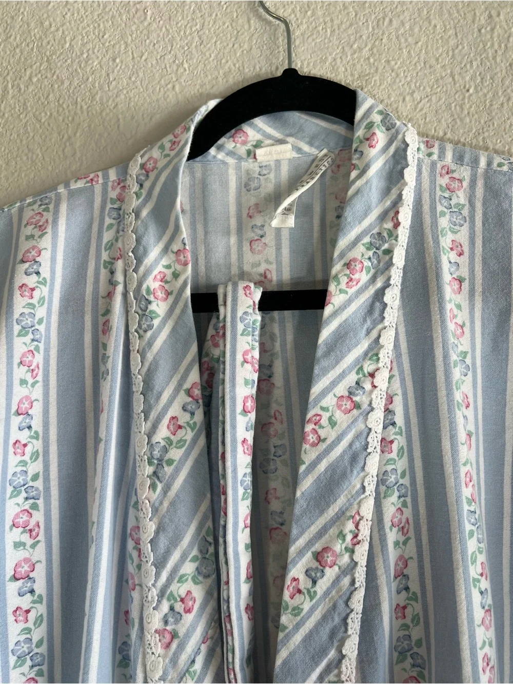 Vintage Eileen West San Francisco Cotton Striped Floral Wrap Robe Cottagecore